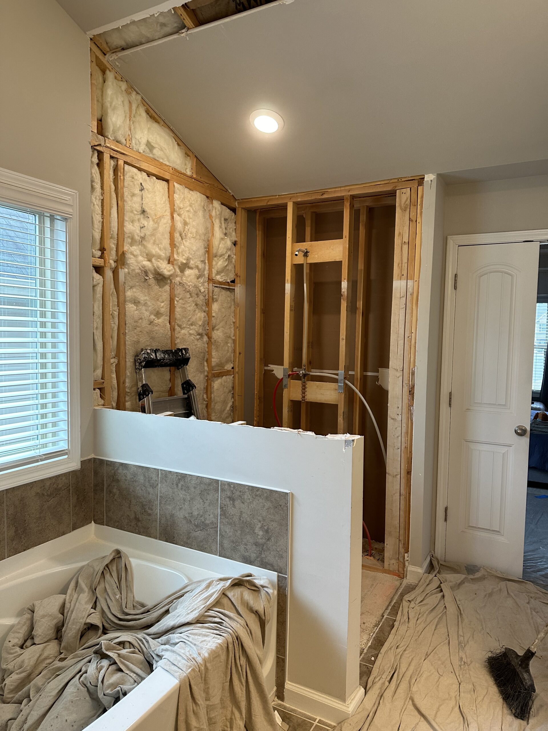 Outdated bathroom before renovation in Stockbridge, GA